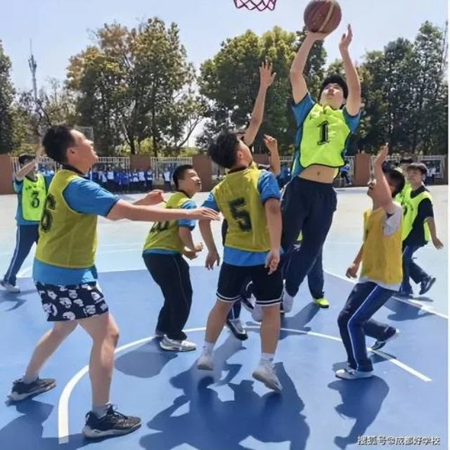 库里复出时间引关注球迷热切期待
